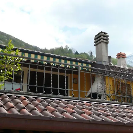 Rosanna Apartament Lezzeno